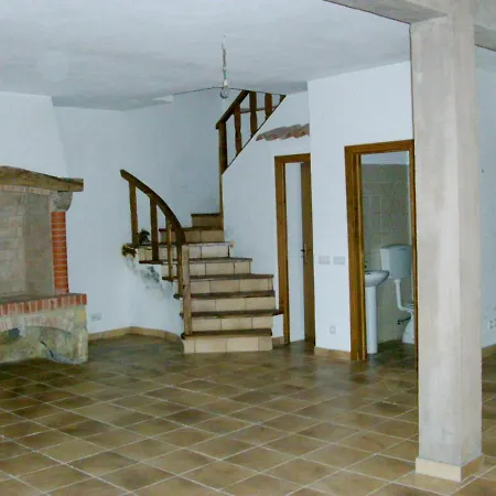 Charming House In With Mountain View *