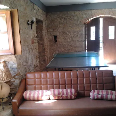 בית נופש Charming House In With Mountain View *